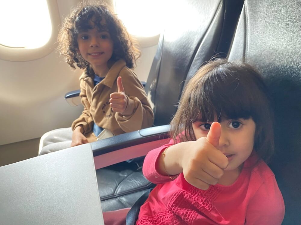O melhor assento no avião para viajar com crianças